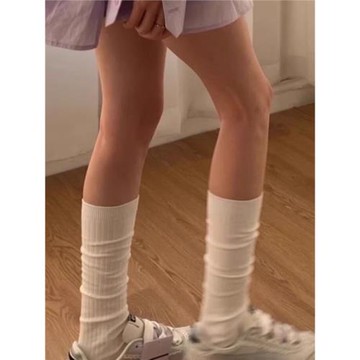 超顯瘦！運動少女bi入的美式堆堆風格~抽條純色小腿堆堆女