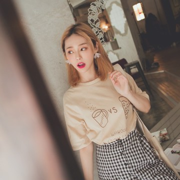 MUMU【T81520】咖啡VS披薩手繪風格T恤短袖上衣 杏 短袖T  短袖上衣 水繪風  t恤 女裝 現貨