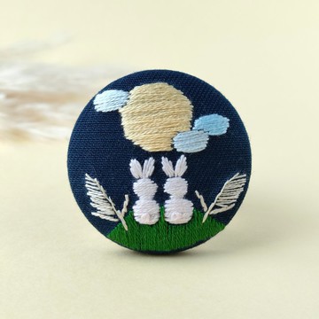 賞月兔刺繡胸針 中秋節