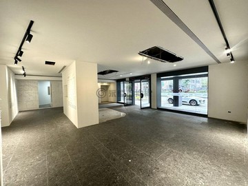 ✨亞灣2.0核心｜80坪商五店面｜企業置產首選✨｜高雄市前鎮區中山二路