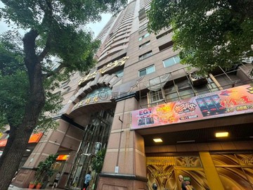 亞灣區民權一心*輝煌時代*豪氣裝潢邊間四房平車｜高雄市前鎮區民權二路