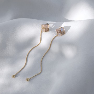 1.6號零點 年貨節新品  簡約方塊耳釘流蘇耳環1入