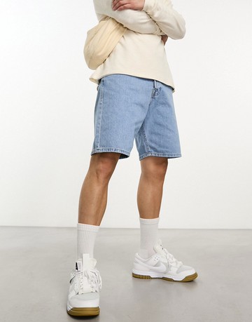 Jack & Jones Intelligence skater fit denim short in light wash-Blue