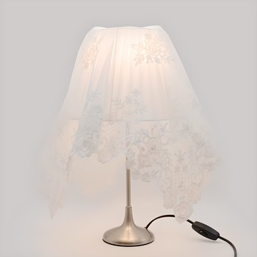 多用途蕾絲布檯燈  白色的