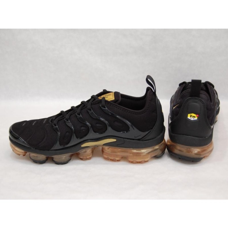 NIKE air vapormax plus Black/Metallic Gold ナイキ エア ヴェイパー