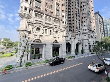 美術館~內惟站三角窗旁面寬六米雙車店墅｜高雄市鼓山區美術北五街