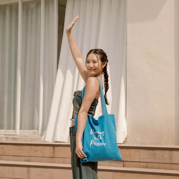 QUEENSHOP_ S 品子聯名 雙面印圖刺繡帆布提袋 現+預 【06070417】