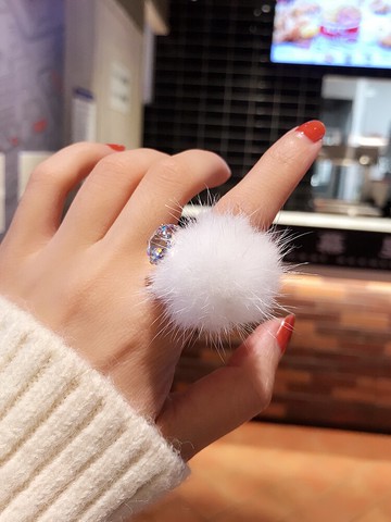 秋冬可愛毛毛戒指女網紅氣質鑲鉆雪花水貂毛球球甜美開口食指指環