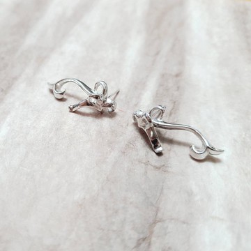 +浪捲唐草+ 925純銀飾 立體流線獨家設計師耳環