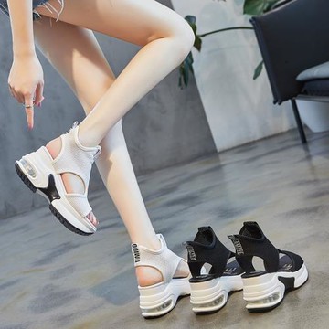 羅馬涼鞋女春夏季2025年新款網紅爆款百搭魚嘴鞋厚底增高坡跟高跟