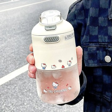 ✨臺灣出貨✨大容量雙飲水杯學生吸管杯日系卡通可愛女生夏日tritan塑料水杯子