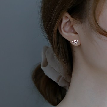 925純銀字母W耳釘女2022款2021年新款潮耳環簡約冷淡風小眾耳飾品