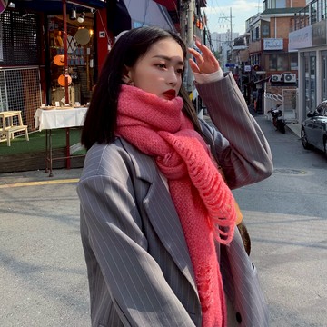 蝸牛爬爬家網紅款純色馬海毛韓版時尚百搭針織圍巾女冬季保暖圍脖1入