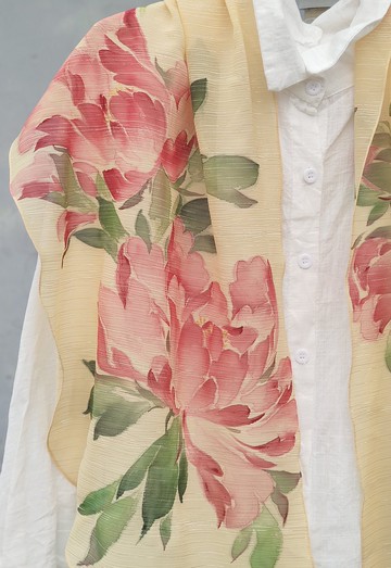 手繪雪紡輕清小圍巾~牡丹*鵝黃