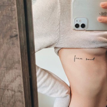 「自由靈魂」free soul  紋身貼紙 微刺青 輕紋身 抖音同款 寫真 紋身貼 打卡 超美 性感 網紅 文字 草寫