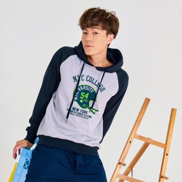 OB嚴選中大尺碼-撞色拼接印花帽T《KL1251》