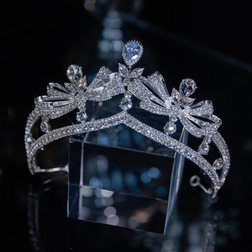 日韓婚禮新娘造型結婚皇冠鑲鉆復古婚紗頭飾宴會敬酒禮服配飾蝶瑩