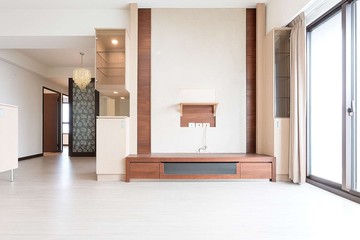 親友專任~『晴川岸』無限視野棟距~三面採光四房平車｜台中市北屯區松竹五路二段