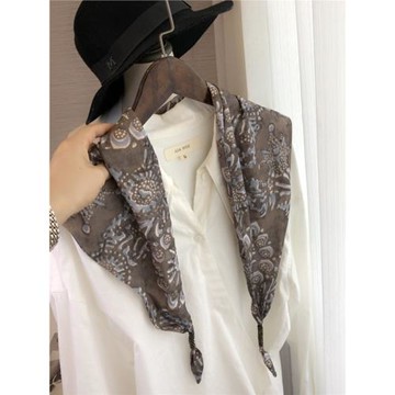 新款韓系圍巾披肩女三角巾氣質絲巾小眾時尚洋氣裝飾領巾春秋夏季