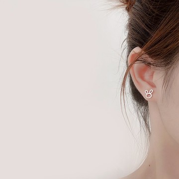 兔子耳釘女999純銀可愛甜美百搭簡約小巧耳環防過敏養耳洞耳飾品