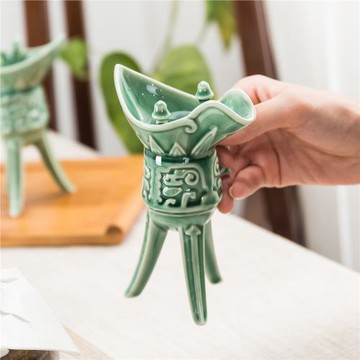 仿古酒盅酒杯白酒中式個性酒盞宮廷復古陶瓷高腳爵傳統古典帝王杯