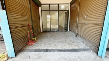 小港森林公園1+2樓車庫店住｜高雄市小港區松金街