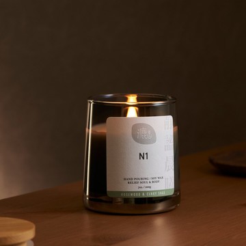 N1靜謐晨曦 花梨木與快樂鼠尾草  草本木質調 木芯香氛蠟燭