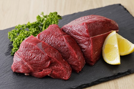 鶴居村特産 エゾ鹿モモ肉ブロック　400g×2パック