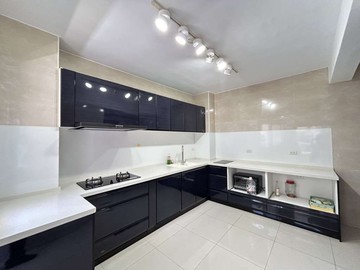 正15米平和路全新翻修有市電梯5樓金店面｜高雄市小港區平和路