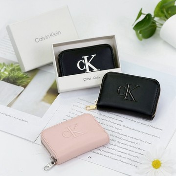 【New START精品服飾-員林】現貨 Calvin Klein CK 立體膠字 拉鍊零錢包 卡包 零錢包