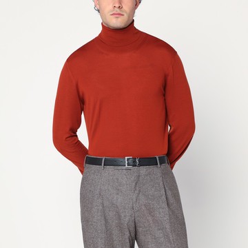 Red turtleneck sweater in wool