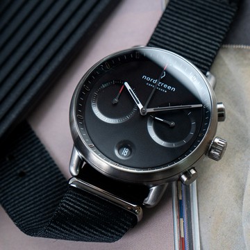 【Nordgreen】ND手錶 Pioneer 先鋒 42mm 深空灰殼×黑面 極夜黑尼龍錶帶(PI42GMNYBLBL)