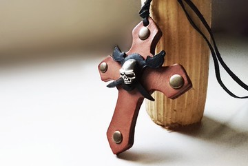 海盜造型　十字架皮革項鍊