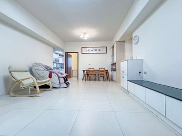O4前金捷運｜雙橡園｜4房平車｜陽台進出｜衛浴開窗｜高雄市前金區鼎盛街