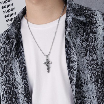 盤蛇纏繞十字架項鏈鈦鋼吊墜男潮個性復古掛墜毛衣鏈生肖蛇年飾品