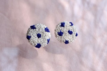 刺繡耳環 011 冰塊 / 耳針款