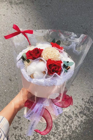 雲朵朵玫瑰圓筒花束 可客製/母親節/紀念禮/生日禮物/結婚登