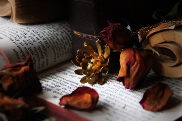 骷髏花項鍊 No.3 來自 DEFY JEWELRY