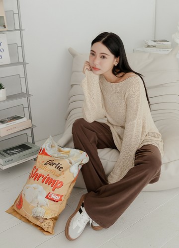 賴在沙發針織上衣