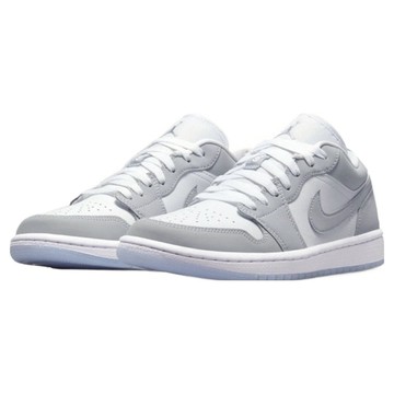 NIKE 耐吉 JORDAN 喬丹 Air Jordan 1 Low 女子運動文化鞋  24cm  灰色 + 白色