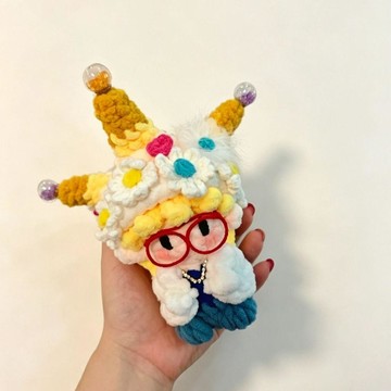 ✨元氣上新✨成品權志龍皇冠造型鉤織大軟糖玩偶應援周邊物料書包掛件娃娃MJEV