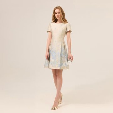 ILEY伊蕾 金蔥浮雕花卉收腰洋裝禮服(杏；M-2L)