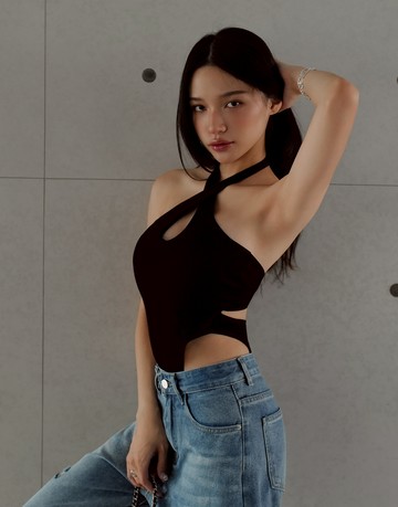 吸引所有目光；繞脖美背BraTop連體衣 三色