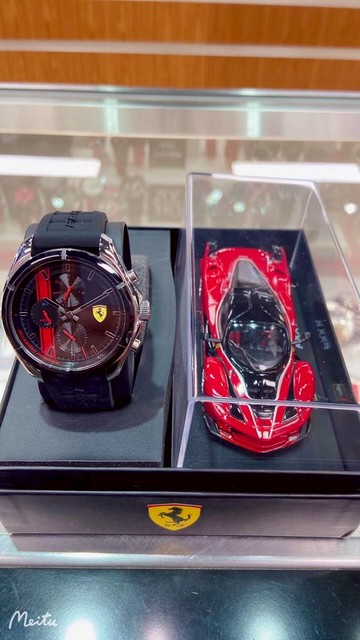 Ferrari 法拉利 奔馳再勝 禮盒組 質感大鏡面橡膠錶＋模型車 44mm