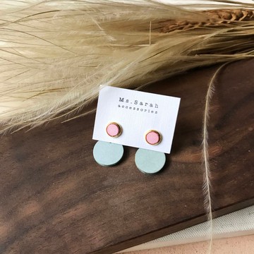 皮革耳環_貼耳小圓_櫻花粉搭薄荷綠