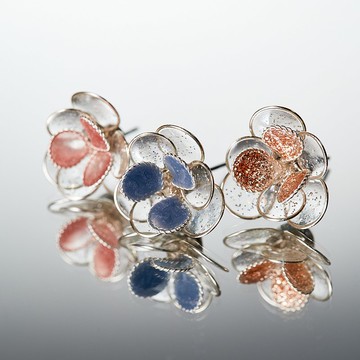 花點點 - 手工耳環 樹脂耳環 水晶花 耳針 耳夾