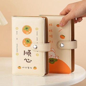 ✨隔日到貨【最新款】密碼鎖存錢本 可放台幣千元鈔 現金收納 新款 柿柿順心 現金存錢本 記賬 收納冊 大容量現金 攢錢本