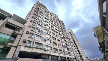 ☘︎黃瀅庭☘微笑公園黃昏市場中高樓陽台進出三房平車｜高雄市左營區文育路
