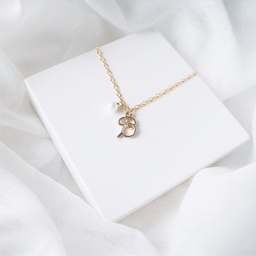 姊妹禮物 生日禮物 高貴 簡約 珍珠 英文字母 頸鏈 客製化 定制