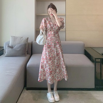 法式溫柔風泡泡袖碎花連衣裙女裝夏季收腰氣質V領初戀茶歇長裙子